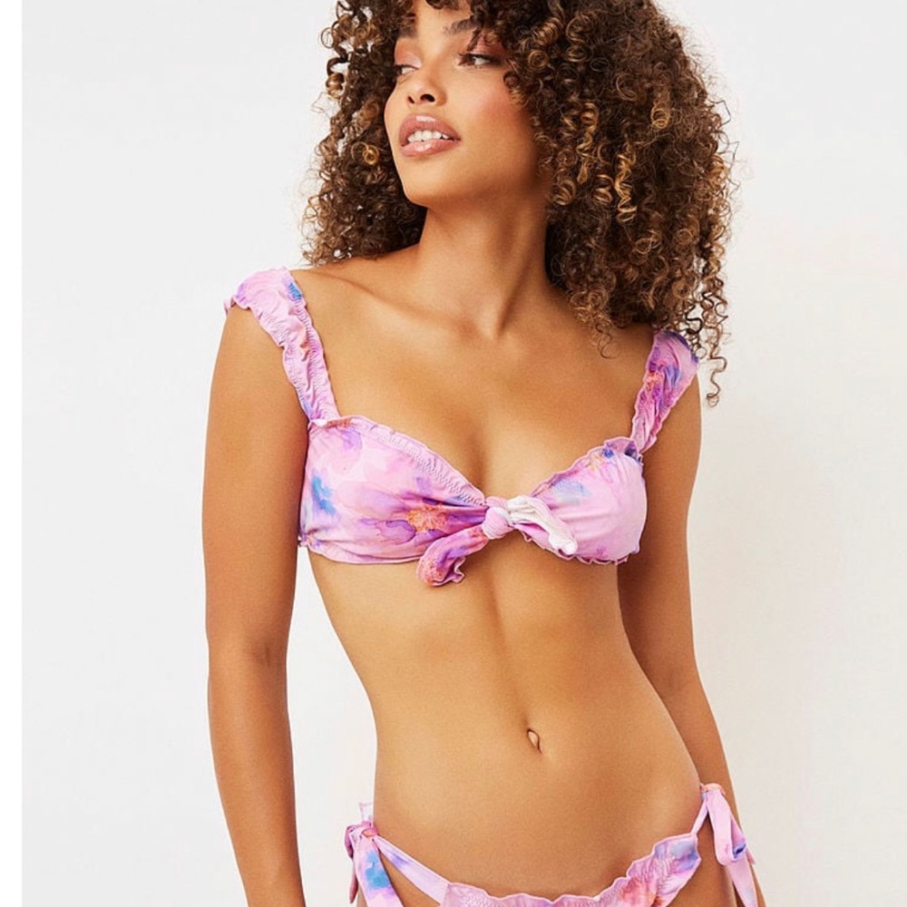 Frankies Bikinis 🌸 Bikini Top